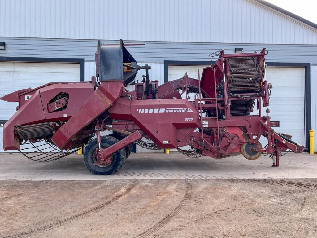 used 2011 SPUDNIK 6340 vegetable for sale at HJV Equipment Charlottetown, PEI — exterior front