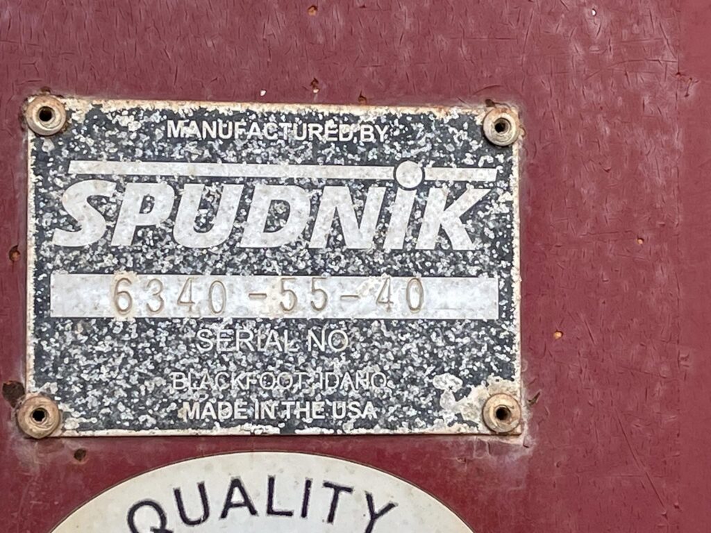 used 2011 SPUDNIK 6340 vegetable for sale at HJV Equipment Charlottetown, PEI — engine detail