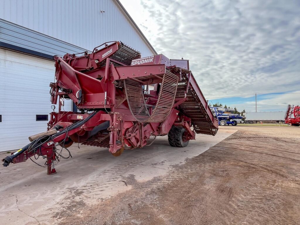 used 2011 SPUDNIK 6340 vegetable for sale at HJV Equipment Charlottetown, PEI — undercarriage