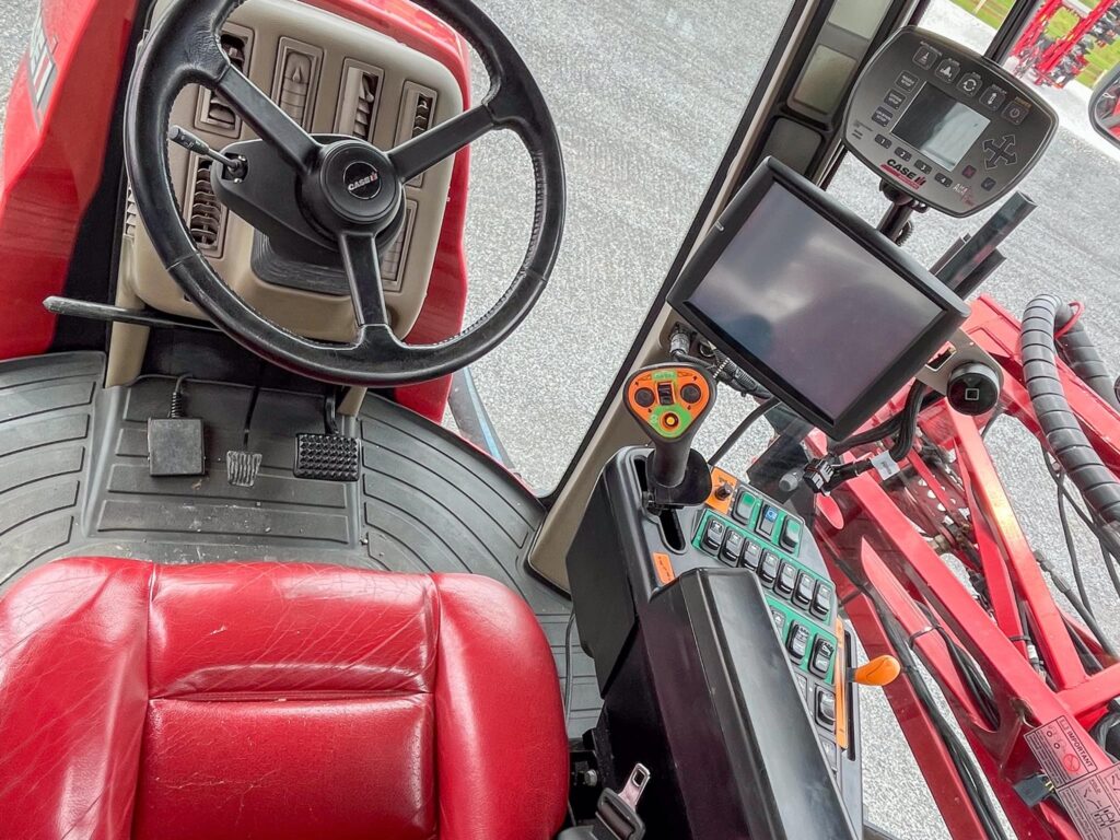 used 2015 CASE IH PATRIOT 4440 self propelled with 3100 hours for sale at HJV Equipment Winchester, ON — attachment detail