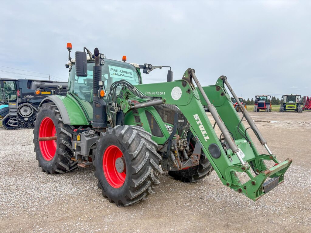 used 2015 FENDT 718 VARIO 175 hp to 299 hp with 181 HP and 6200 hours for sale at HJV Equipment Exeter, ON — undercarriage