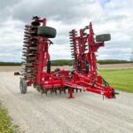 used 2016 HORSCH JOKER RT28 disks for sale at HJV Equipment Norwich, ON — exterior side