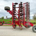 used 2016 HORSCH JOKER RT28 disks for sale at HJV Equipment Norwich, ON — interior cab