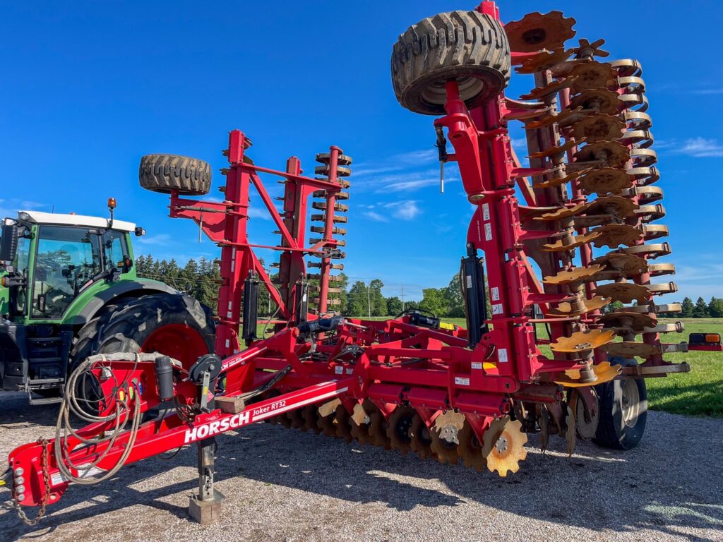 used 2019 HORSCH JOKER RT32 disks for sale at HJV Equipment Exeter, ON — exterior front