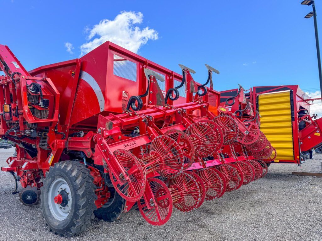 used 2020 SPUDNIK 8312 planters for sale at HJV Equipment Alliston, ON — interior cab