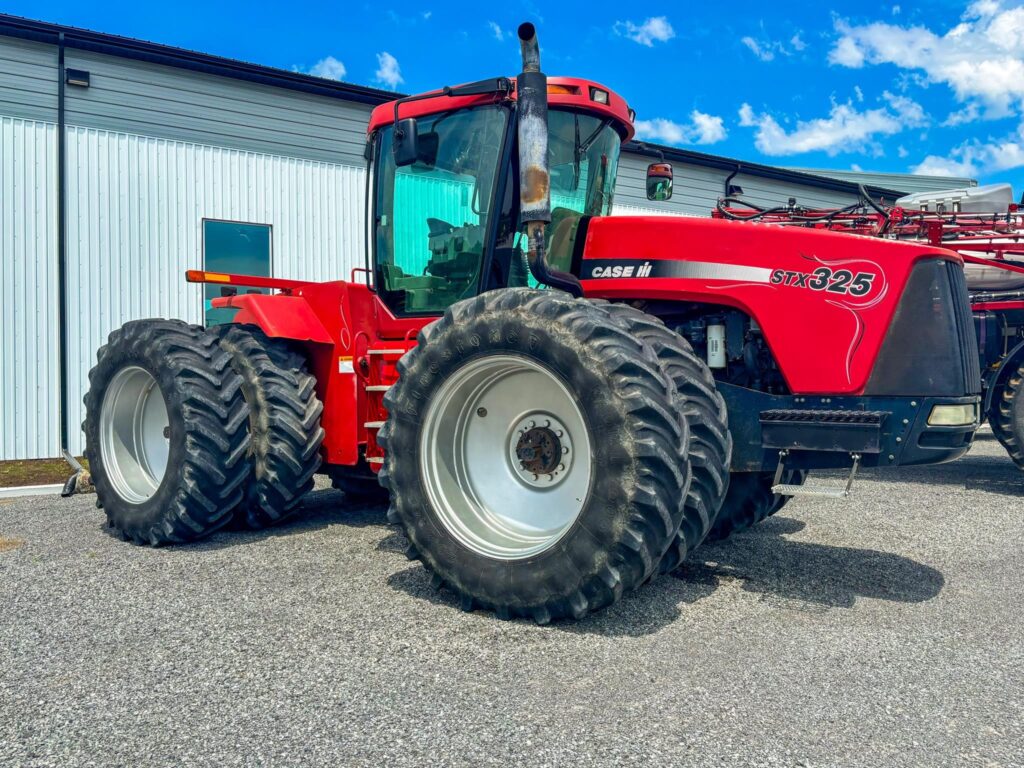 used 2002 CASE IH STX325 300 hp or greater with 325 HP and 5900 hours for sale at HJV Equipment Winchester, ON — undercarriage