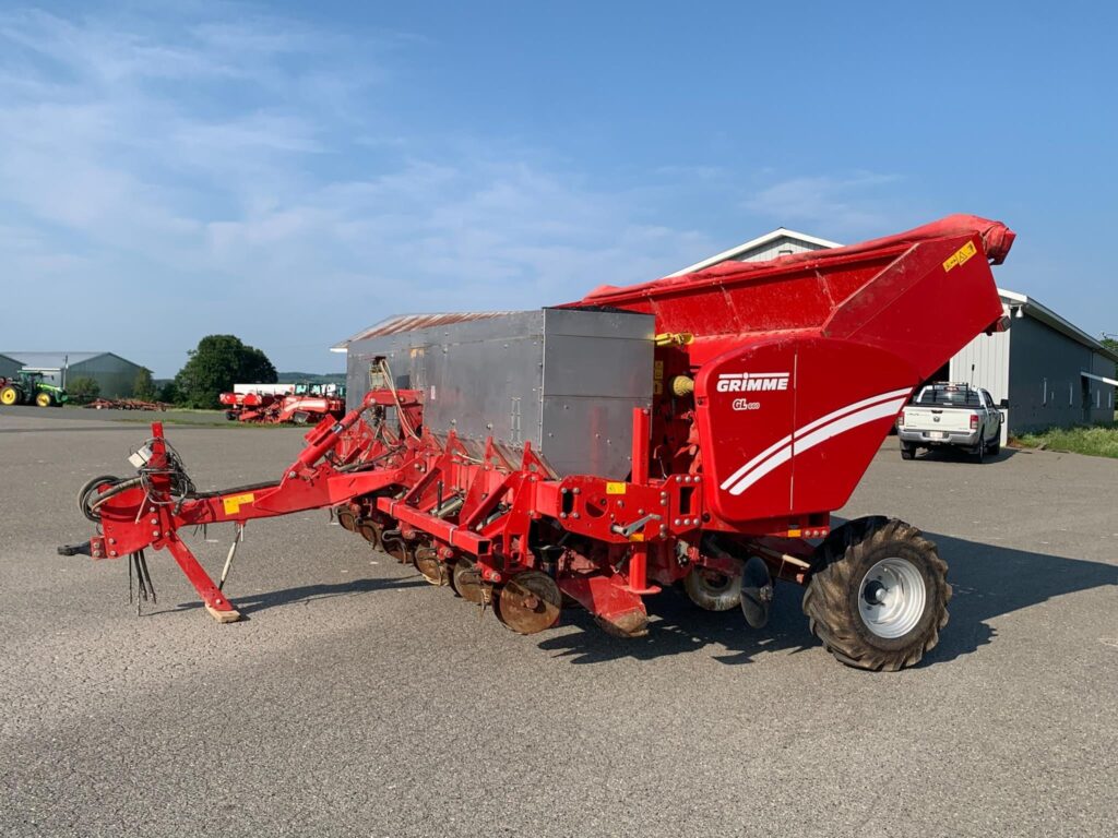 used 2007 GRIMME GL36T planters for sale at HJV Equipment Grand Falls, NB — exterior front