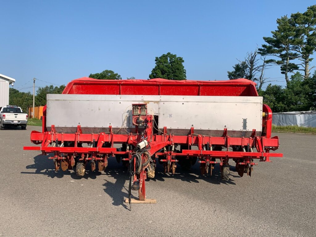 used 2007 GRIMME GL36T planters for sale at HJV Equipment Grand Falls, NB — exterior side