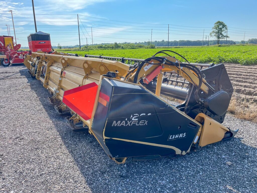 used 2012 CLAAS MAXFLEX 1200 platform for sale at HJV Equipment Alliston, ON — undercarriage