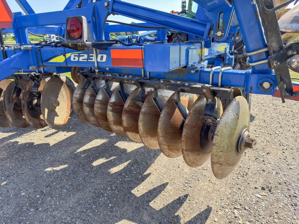 used 2013 LANDOLL 6230-33 disks for sale at HJV Equipment Norwich, ON — photo 12