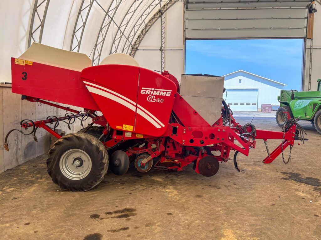 used 2015 GRIMME GL430 planters for sale at HJV Equipment Grand Falls, NB — rear view