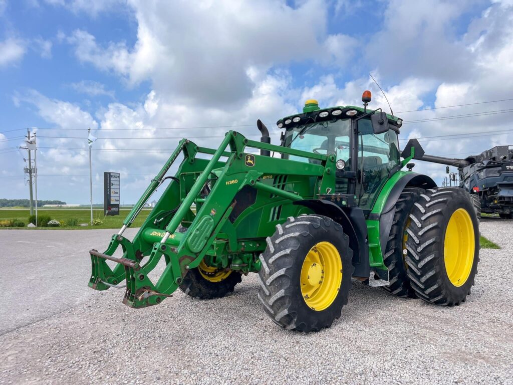 used 2015 JOHN DEERE 6175R 175 hp to 299 hp with 175 HP and 6660 hours for sale at HJV Equipment Exeter, ON — exterior front