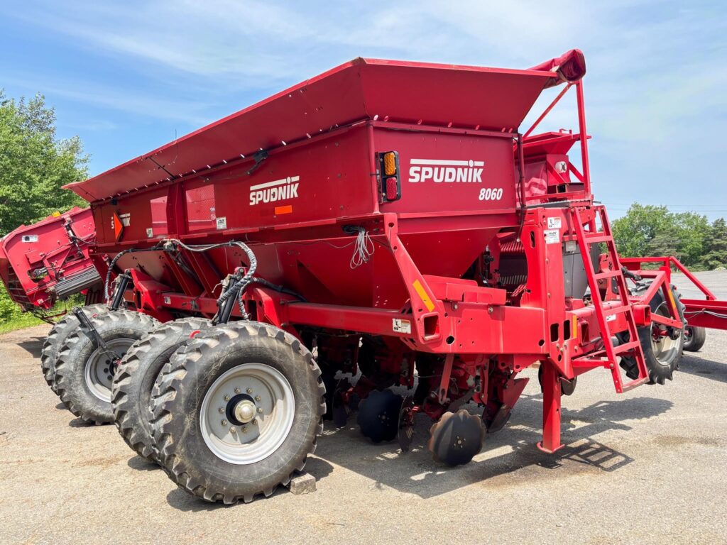 used 2015 SPUDNIK 8060 planters for sale at HJV Equipment Grand Falls, NB — undercarriage