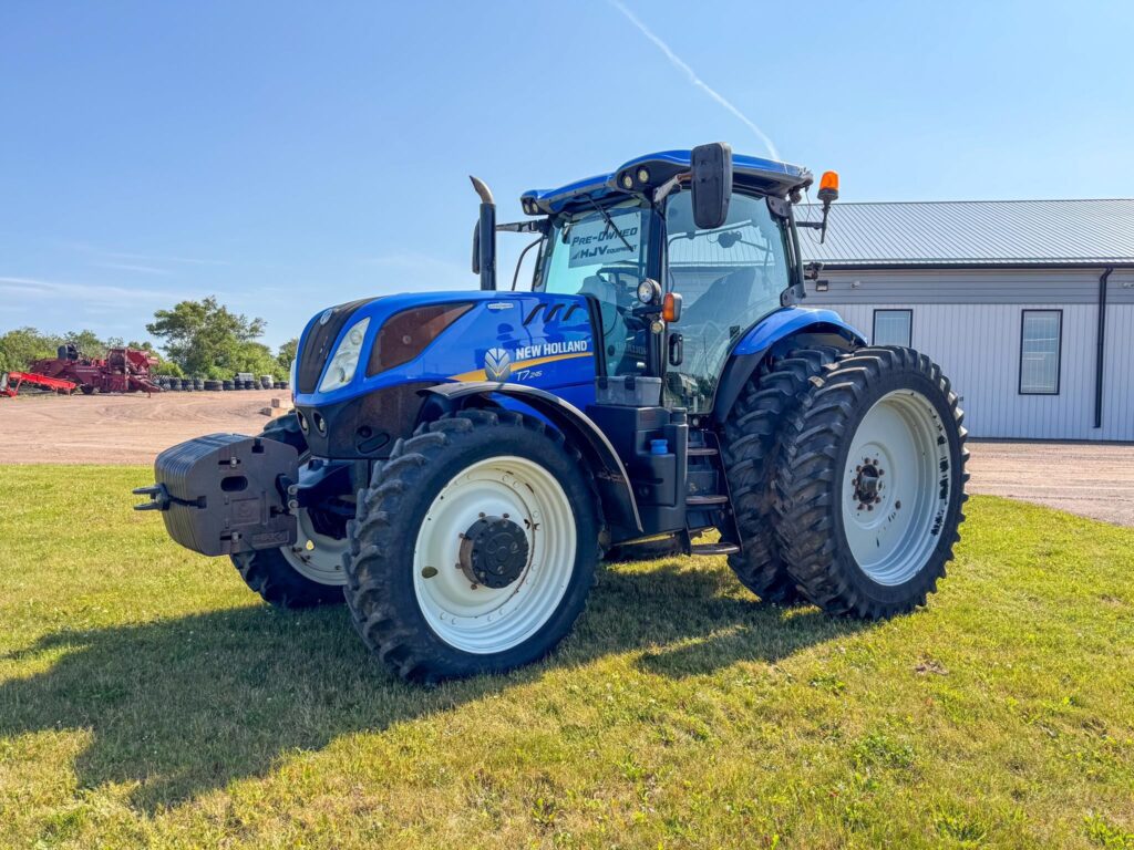 used 2016 NEW HOLLAND T7.245 175 hp to 299 hp with 200 HP and 4100 hours for sale at HJV Equipment Charlottetown, PEI — exterior front