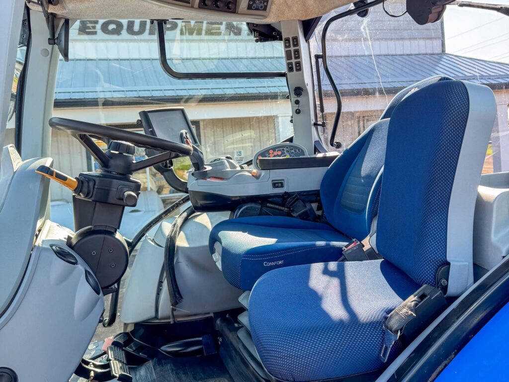 used 2016 NEW HOLLAND T7.245 175 hp to 299 hp with 200 HP and 4100 hours for sale at HJV Equipment Charlottetown, PEI — attachment detail