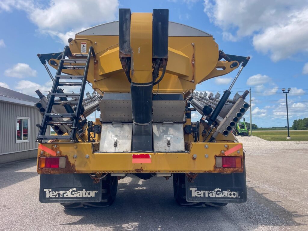 used 2018 TERRAGATOR TG8300B dry with 3200 hours for sale at HJV Equipment Exeter, ON — undercarriage