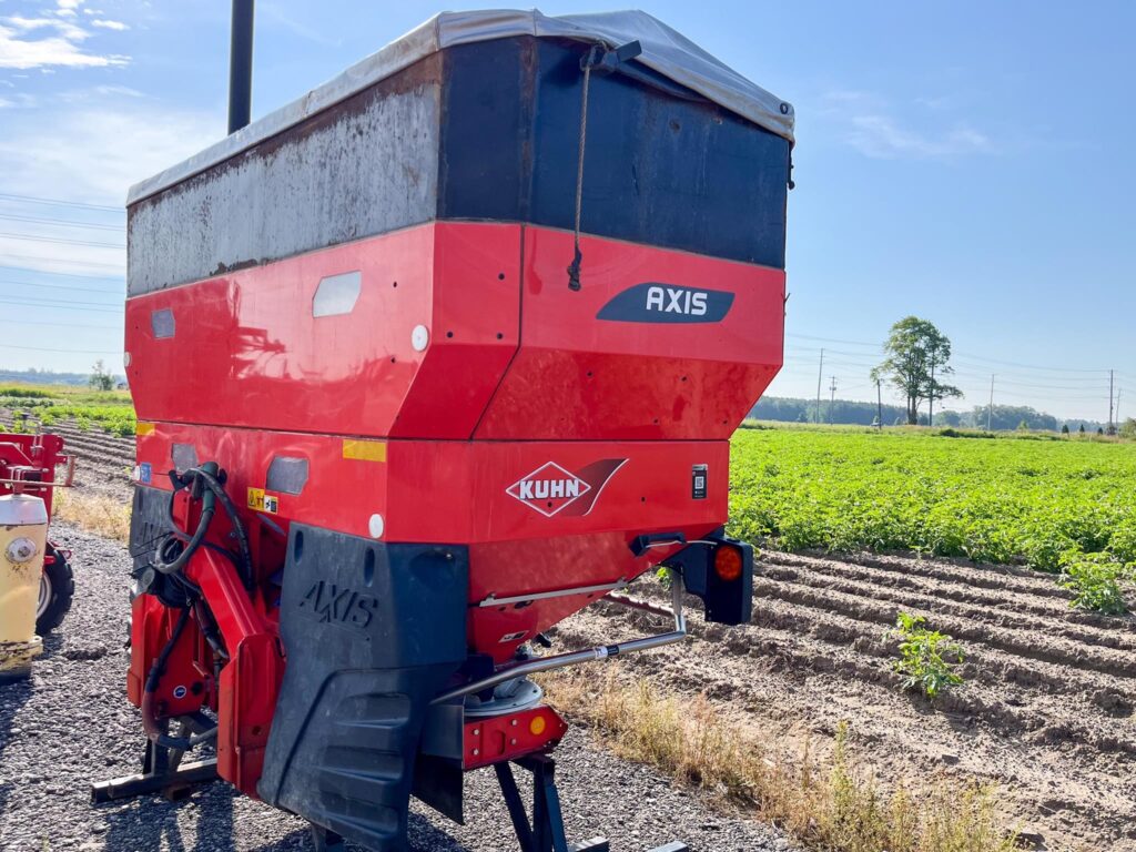 used 2020 KUHN AXIS 40.2H-EMC-W 3 point / mounted for sale at HJV Equipment Alliston, ON — engine detail