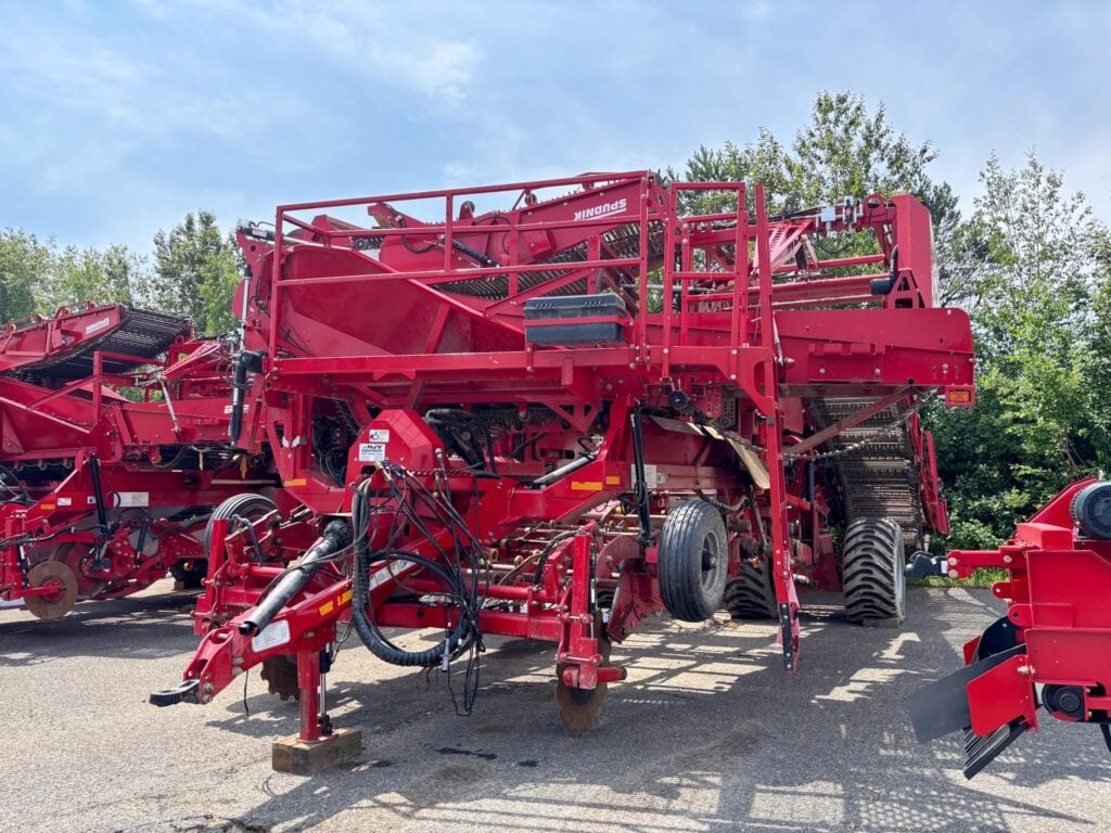 used 2021 SPUDNIK 6631 vegetable for sale at HJV Equipment Grand Falls, NB — exterior front