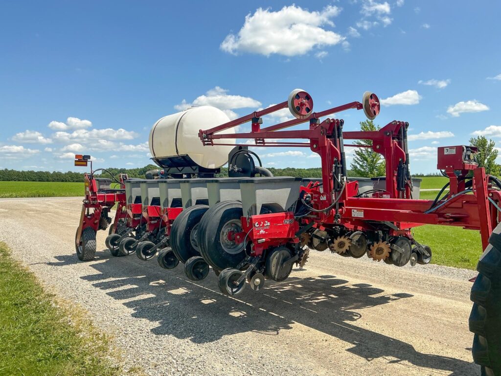 used 2013 CASE IH 1250 planters for sale at HJV Equipment Norwich, ON — attachment detail