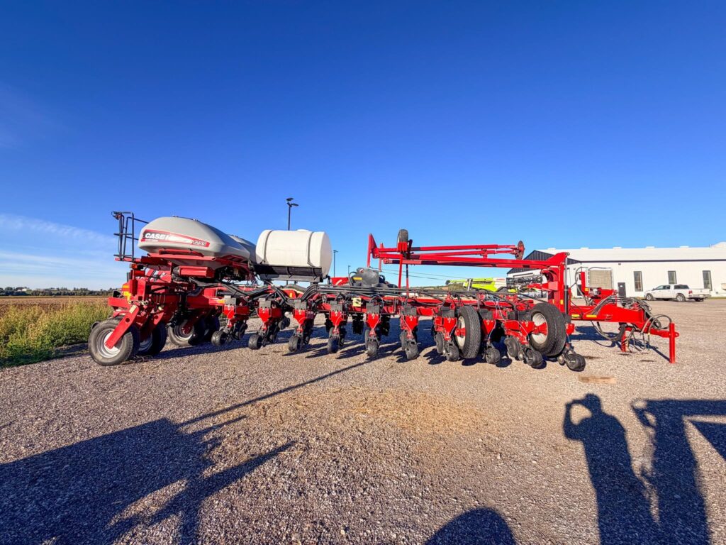 used 2015 CASE IH 1255 planters for sale at HJV Equipment Alliston, ON — exterior side