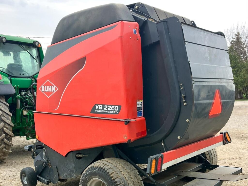 used 2015 KUHN VB2260 round balers for sale at HJV Equipment Norwich, ON — exterior side