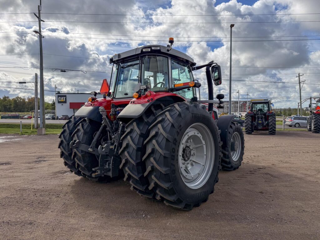 new 2023 MASSEY FERGUSON 7S.210 175 hp to 299 hp with 210 HP and 50 hours for sale at HJV Equipment Charlottetown, PEI — close-up detail